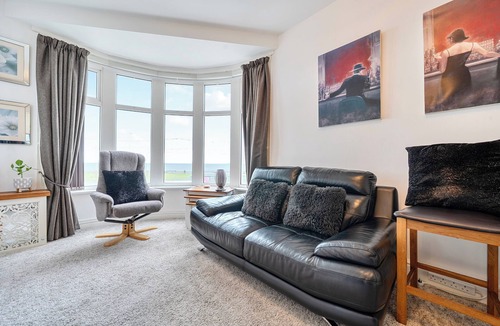 Bispham Apartment | First Floor 2-bed Apartment with Sea View