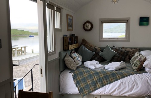 Harris Cabin | Fishermans Hut