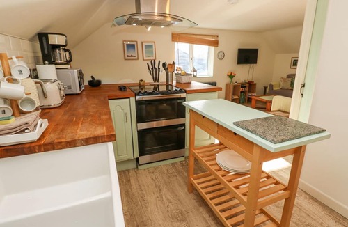 Truro Cottage | Five Elements Barn