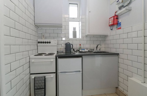 St. Michaels House | Flat 1, Big Tree Holiday Flats, Paignton