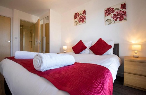 Woking Apartment | Flexi-Lets@Woking Town Centre