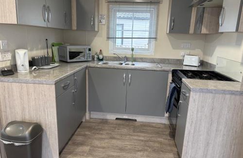 Carlisle House | Forestbrook - Cheerful two bedroom tiny house