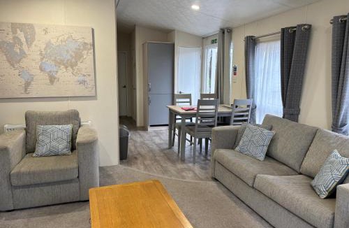 Carlisle House | Forestbrook - Cheerful two bedroom tiny house