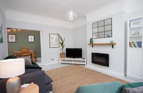 Worthing House | Foresters Cottage