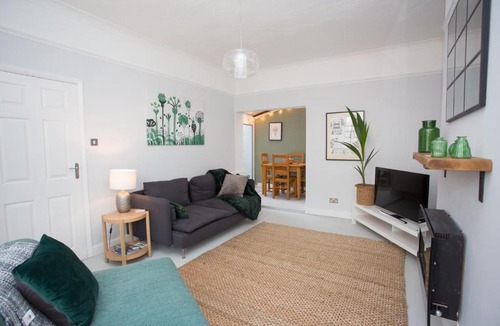Worthing House | Foresters Cottage