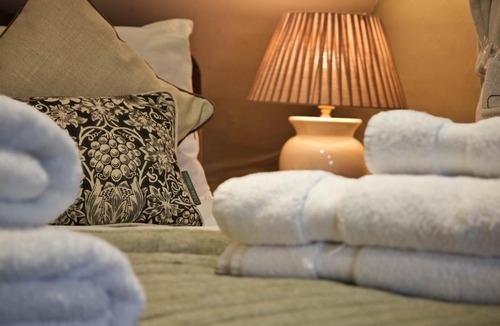 Aldborough House | Fox Cottage