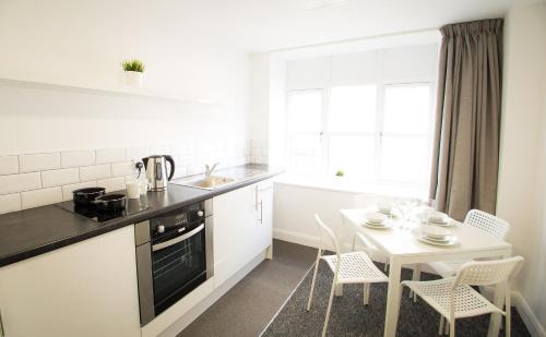 Everton Apartment | Fox Street Studios