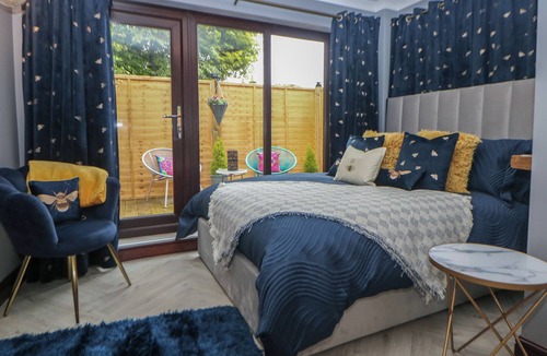 Castleton Cottage | Foxgloves