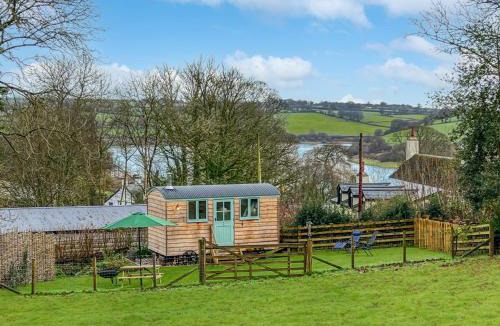 Dulverton Cabin | Foxgloves Hut Brompton Regis