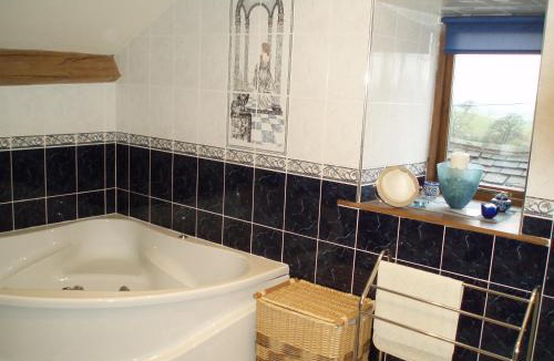 Fence Bed & Breakfast | Foxhill Barn