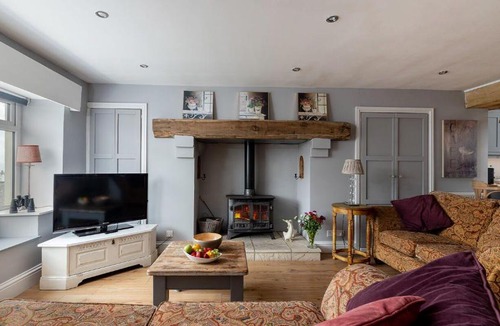 Brixham House | Front Row Cottage