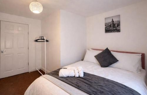 Hetton-le-Hole Apartment | Fully Equipped Homely Heaven