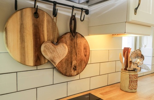 Coniston Cottage | GABLE END, romantic, character holiday cottage in Coniston