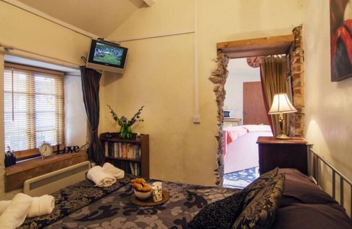 Galmpton House | Galmpton Stable - One Bedroom House, Sleeps 2
