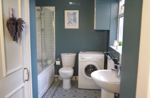 Cleveland Apartment | Garden Flat, Ealing