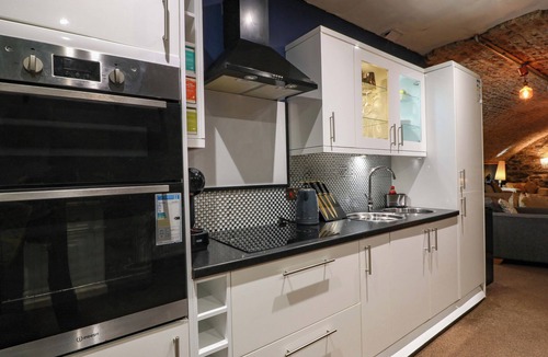 Gatehouse-of-Fleet Cottage | GATEHOUSE STUDIO APARTMENT, pet friendly in Gatehouse Of Fleet