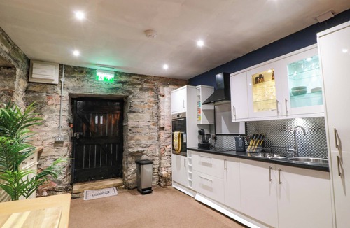 Gatehouse-of-Fleet Cottage | GATEHOUSE STUDIO APARTMENT, pet friendly in Gatehouse Of Fleet
