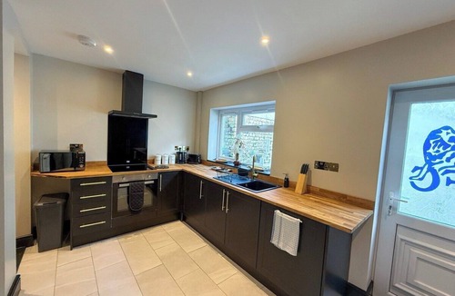 Park House | Rowan House, Town - Modern base to explore and rest