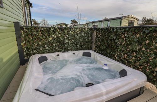 West Heslerton House | Ginger Fox Lodge