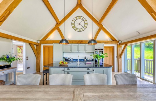 Totnes House | GITCOMBE RETREAT, luxury holiday cottage, with pool in Cornworthy