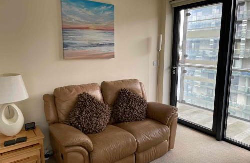 Partick Apartment | Glasgow Harbour River West End