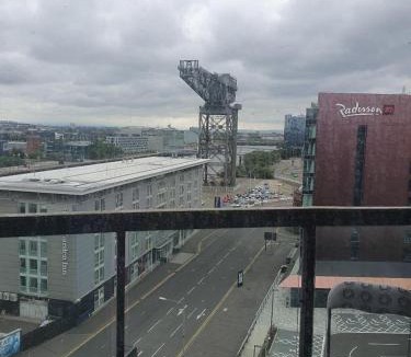 Finnieston Apartment | Glasgow Hydro Apt with Great Views