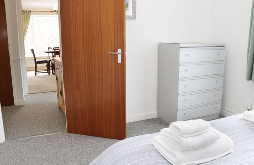 Bishops Castle Cottage | Glebeland