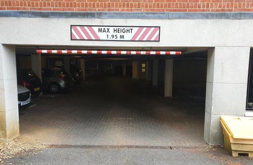 Hatfield Apartment | global relocation 2 Bed Apt Near Hatfield Station Free Parking