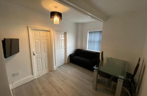Tipton Bed & Breakfast | Glorious catering & Restaurant BnB
