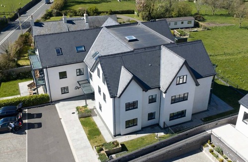 Marianglas Cottage | Glynllifon 8