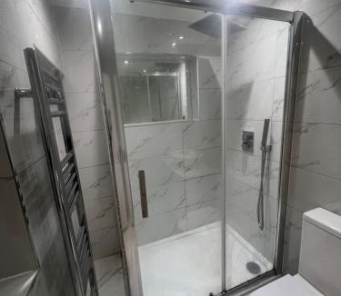 London Borough of Ealing House | Good Priced Accommodation in Church Road, Northolt