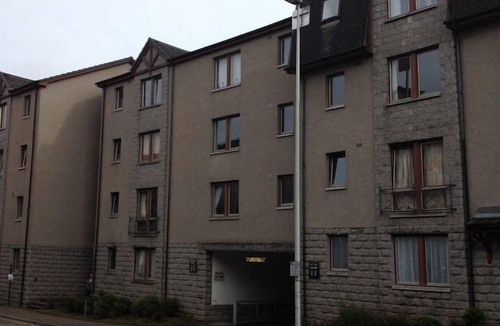 Central Aberdeen Apartment | Granite Getaways - Large Flat with Free Parking