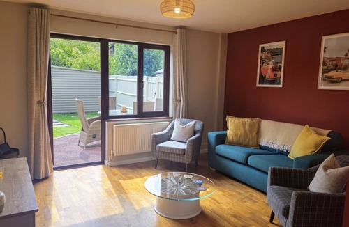 Horley House | Grassmere - Quiet cul-de-sac + Free Parking