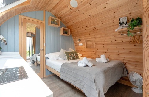 Downham Cabin | Greendale Glamping - Stargazer Pod (Hot Tub)