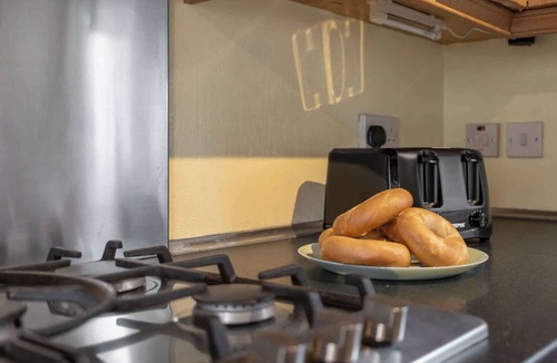 Newton Saint Cyres Ski Chalet | Greendale Splash Escape