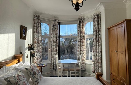 Llandrindod Wells House | Greylands Guest House