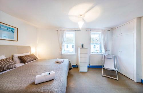 West Cliff House | Griffin Cottage