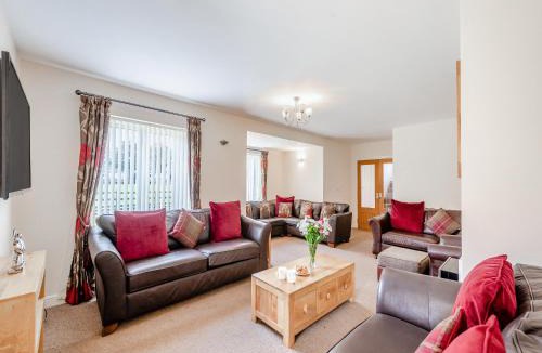 Holywell House | Groes Faen Bach