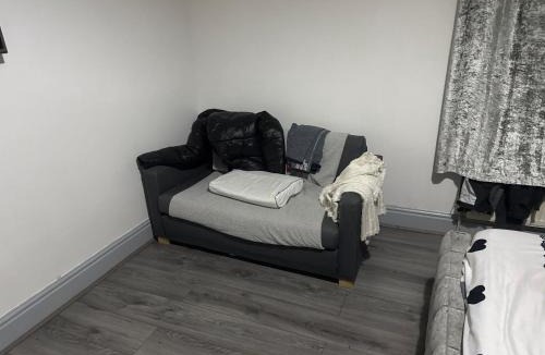 Stonnall House | Guest Home