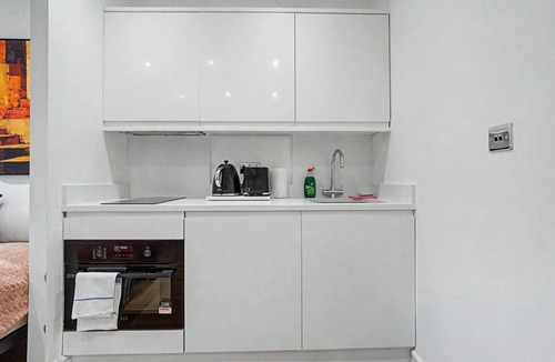 Chinatown Apartment | GuestReady - Chic Studio in Vibrant Liverpool