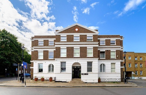 Greenwich West Apartment | GuestReady – Modern hideaway by Greenwich Park