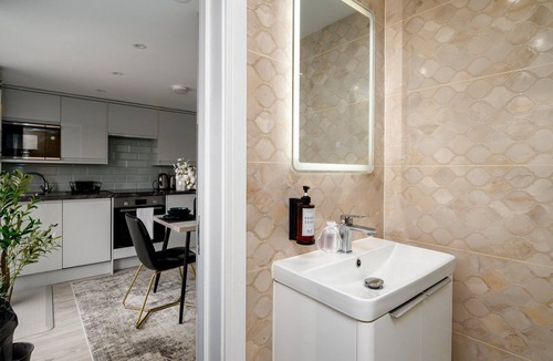 Alperton Apartment | GuestReady - Modern studio near Wembley Stadium