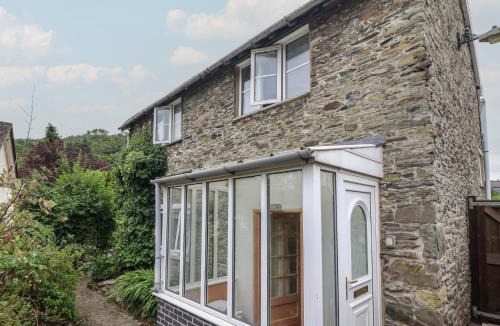 Pontfadog House | Hafod