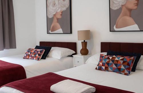 Warrington House | Halton haven Three bed house sleeps 8