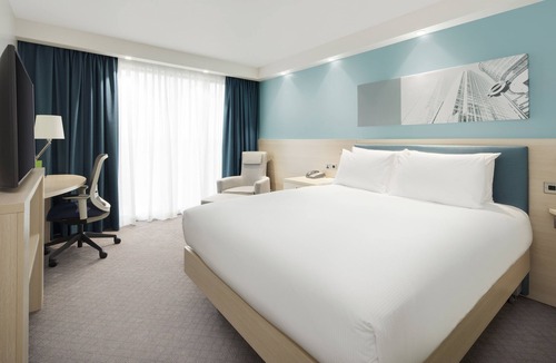 Custom House Hotel | Hampton by Hilton London Excel