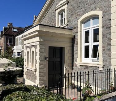 Cotham House | Hampton Hall - Wonderful Converted Home in Redland