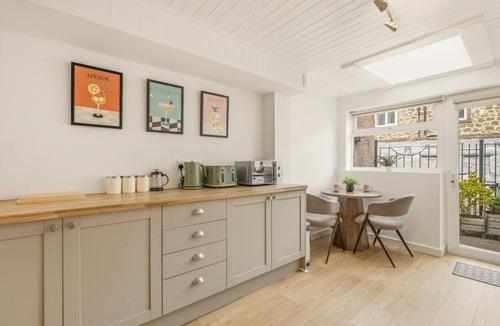 Amble House | Harbour Post Box Cottage - North East Escapes
