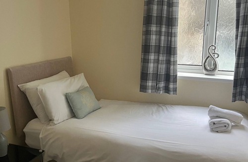 Dartmouth Apartment | Harbourside 1 - Two Bedroom Apartment, Sleeps 4