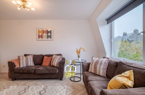 Central Aberdeen Apartment | Hardgate Hideaway - SJA Stays - Luxury 2 Bed Apart