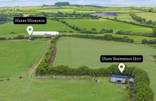 South Molton House | Hares Hideaway Shepherds Hut North Molton